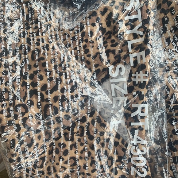 ❣️SALE 3/$25❣️ Leopard Print Longline Reversible Cami NWT - Picture 8 of 10
